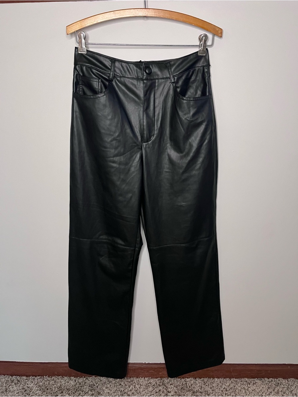 Zara Black Faux Leather High Waisted Straight Leg Pants Women Size US 6